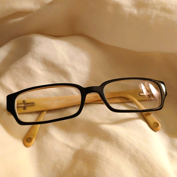 Chanel eyeglass frames with real Swarovski crystals - Picture 4 of 6